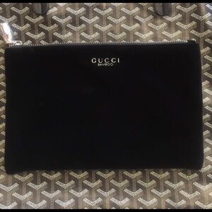 GUCCI clutch / makeup bag